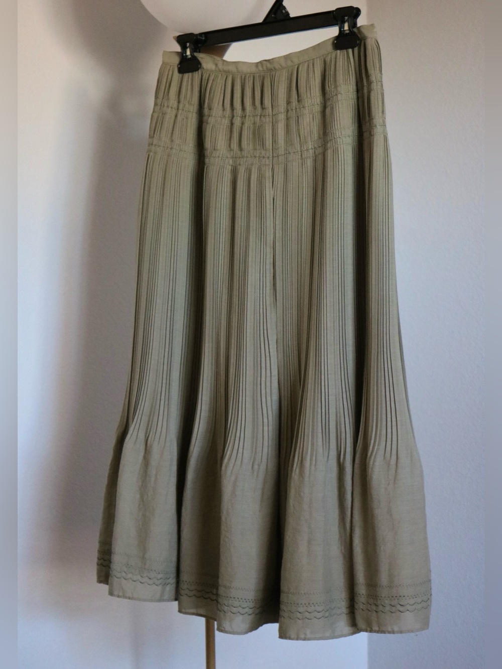 Talbots Sage Green Pleated Midi Skirt Size 8 Petite Cottagecore Boho Flowy